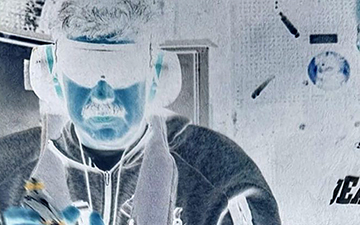 La imagen pobre y la democracia gloriosa: el fantasma de una imagen bajo las luces de neón